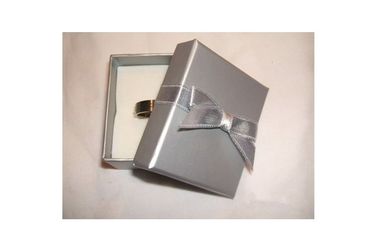 Decorating Cardboard Gift Boxes